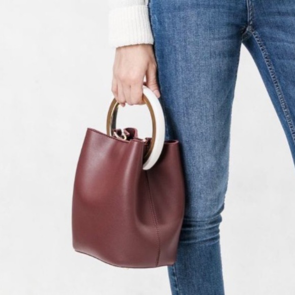 Handbags - Picture 4 of 4